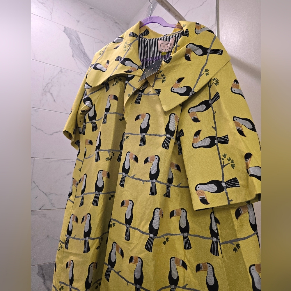 NWT Buru Yellow Toucan Tiki Print Swing Jacket